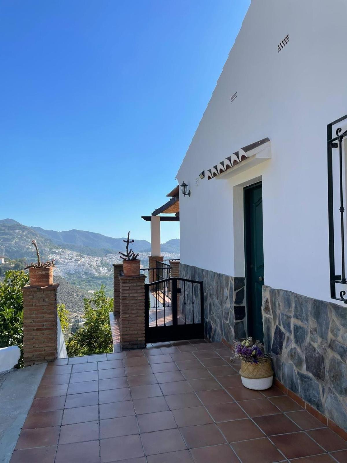 En Con Piscina, Jacuzzi Y Espectaculares Vistas
