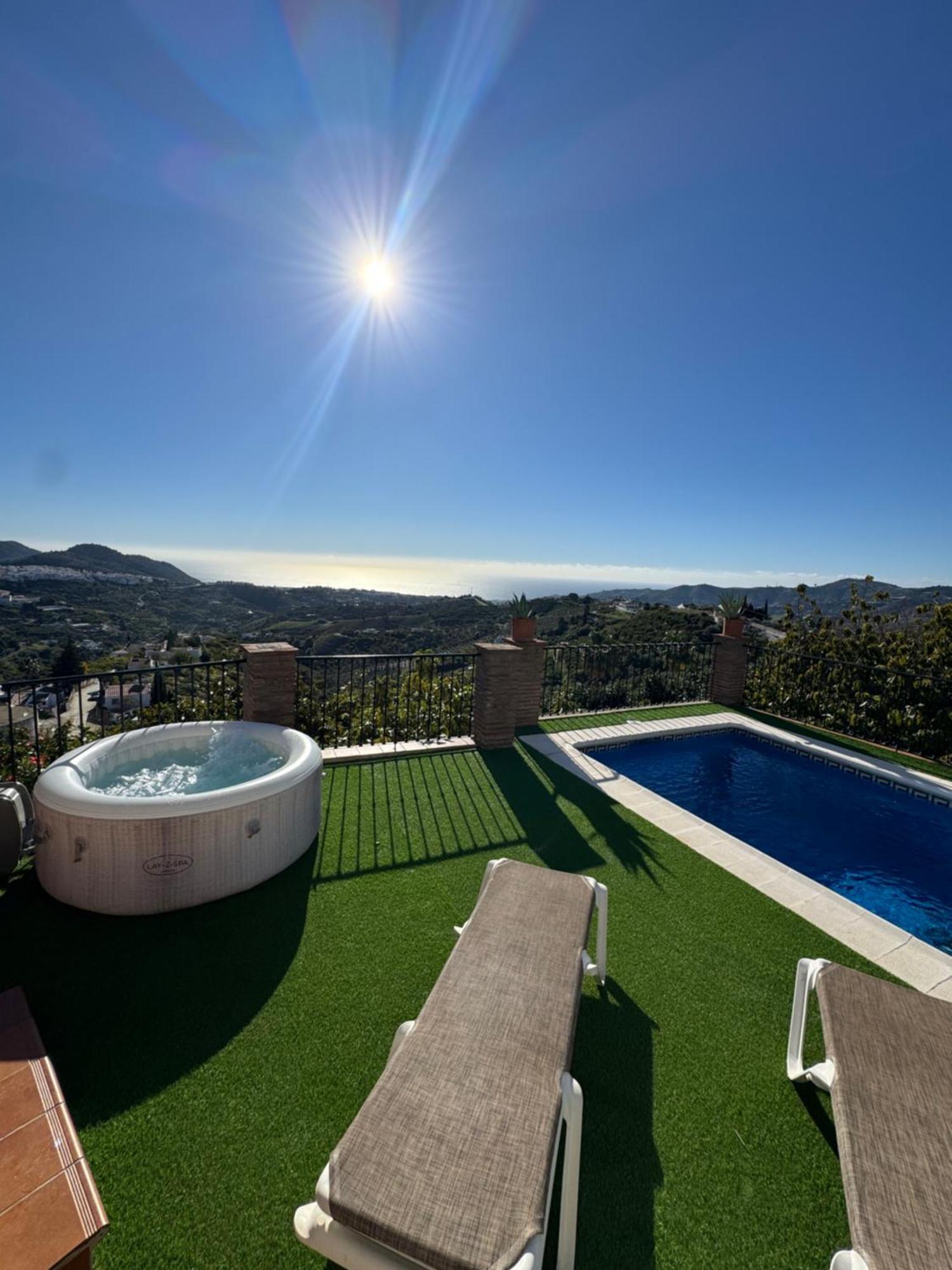 En Con Piscina, Jacuzzi Y Espectaculares Vistas Willa