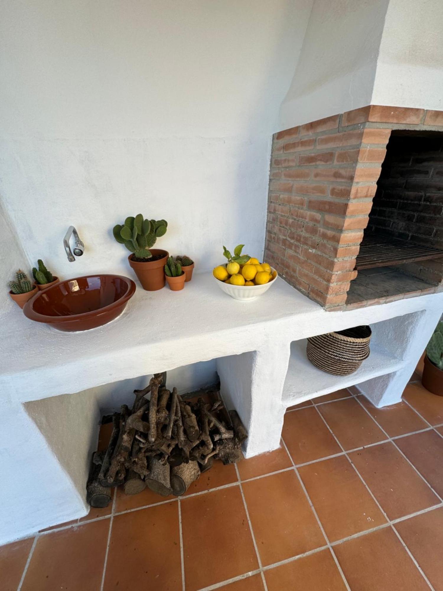 En Con Piscina, Jacuzzi Y Espectaculares Vistas Villa Frigiliana
