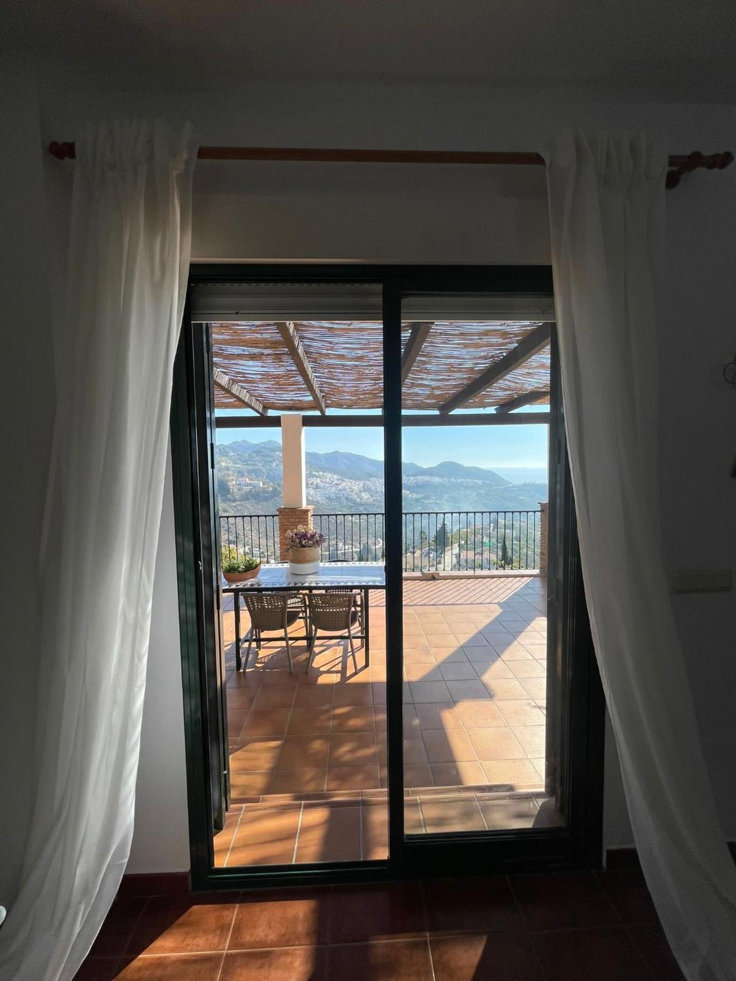 Villa En Con Piscina, Jacuzzi Y Espectaculares Vistas *