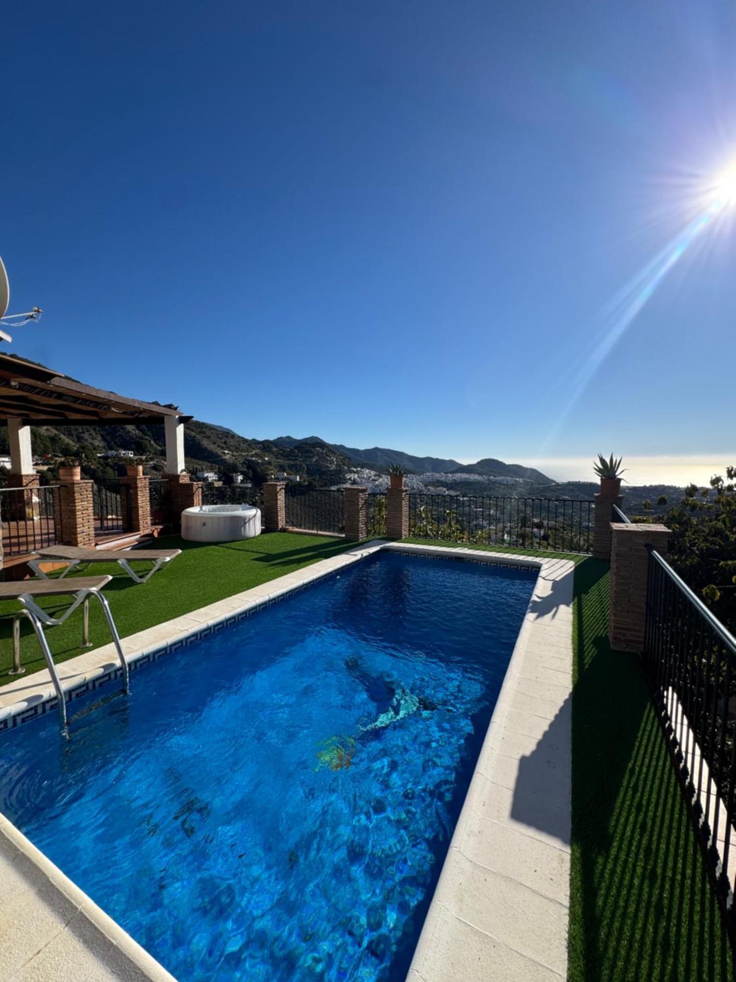 En Con Piscina, Jacuzzi Y Espectaculares Vistas Villa *